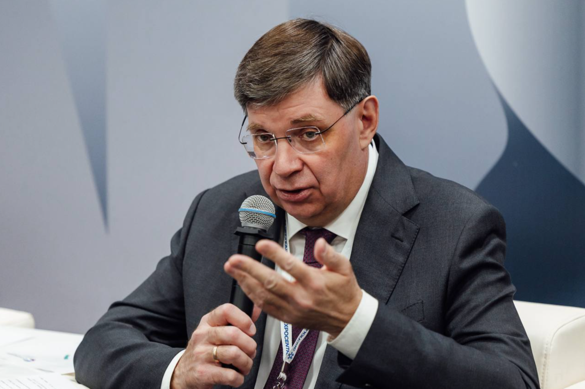 Ректор МГТУ «СТАНКИН» Борис Падалкин прокомментировал ситуацию с распределением бюджетных мест между олимпиадниками и поступающими по общему конкурсу